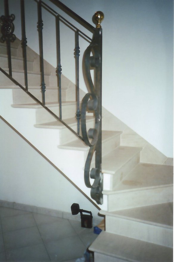 Habillage d’escalier avec option 1ère marche demi-lune