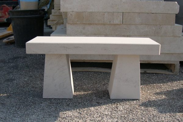 Banc d’intérieur pyramide