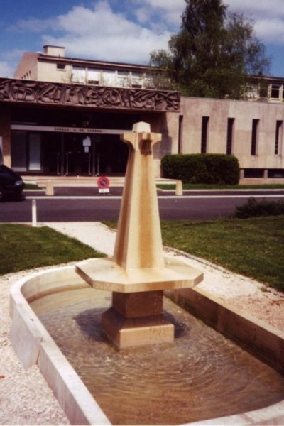 Fontaine Pyramide