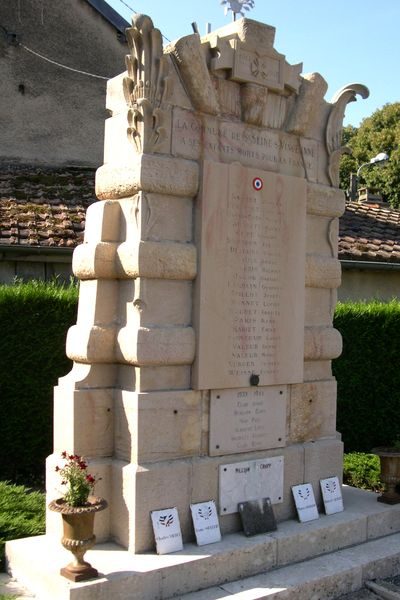 Monument aux morts St Seine sur Vingeanne